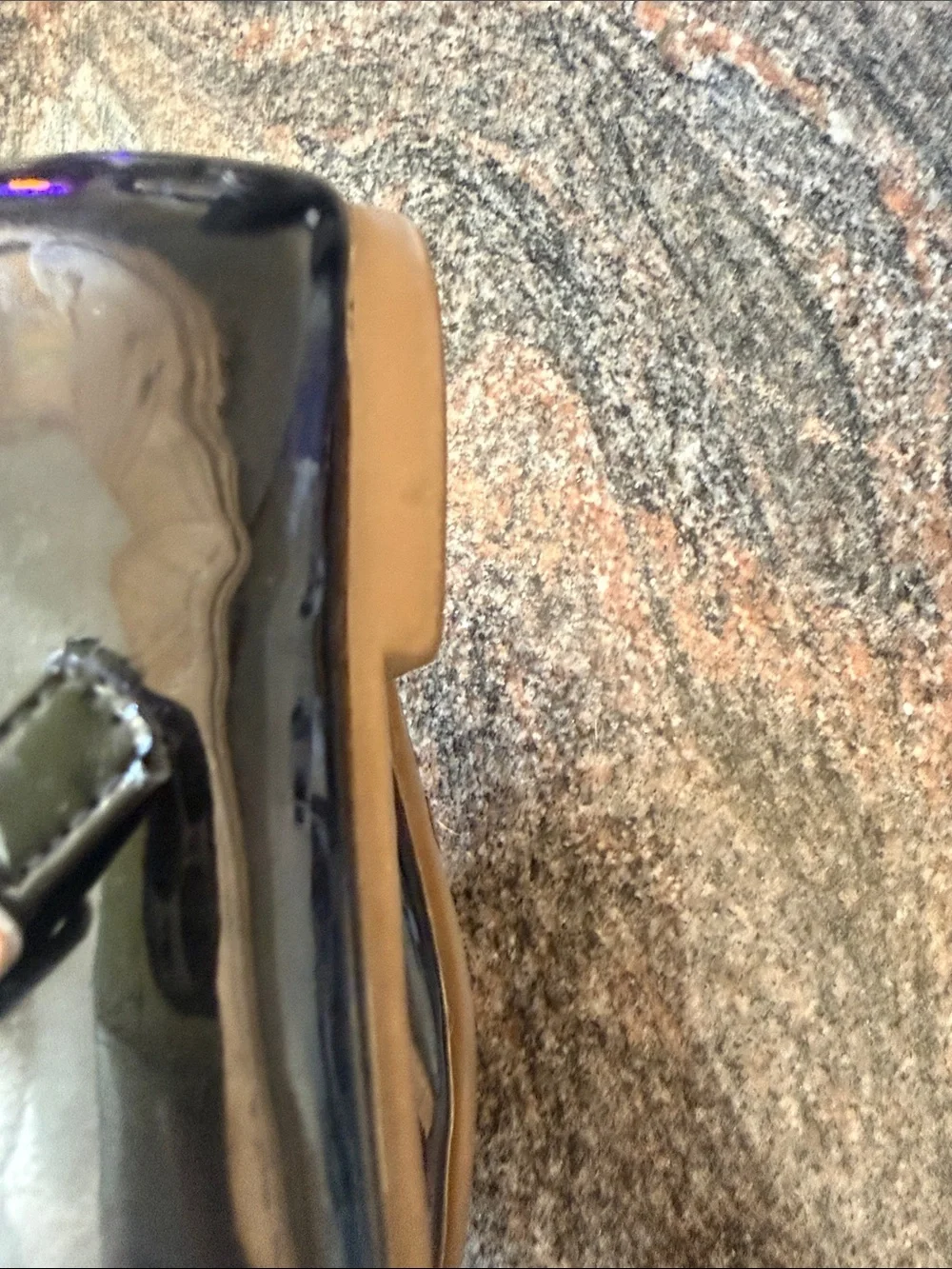 GAP shiny black